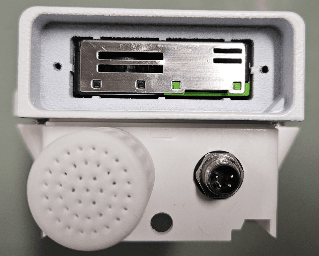 Detaching the connector
